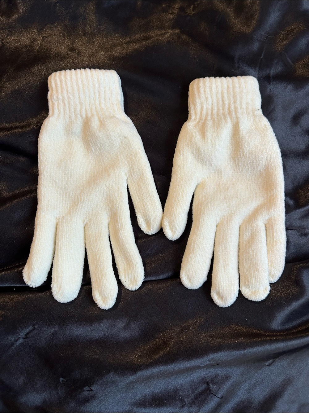 White Thermal Knit Gloves - Everyday Warmth